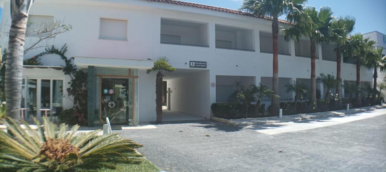 Hostal Las Cumbres Conil De La Frontera Exterior foto